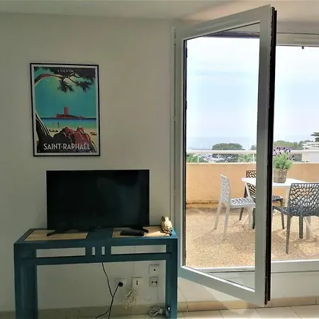 Apartment Les Orangers De Santa Lucia, Vue Et Port, St Raphael *